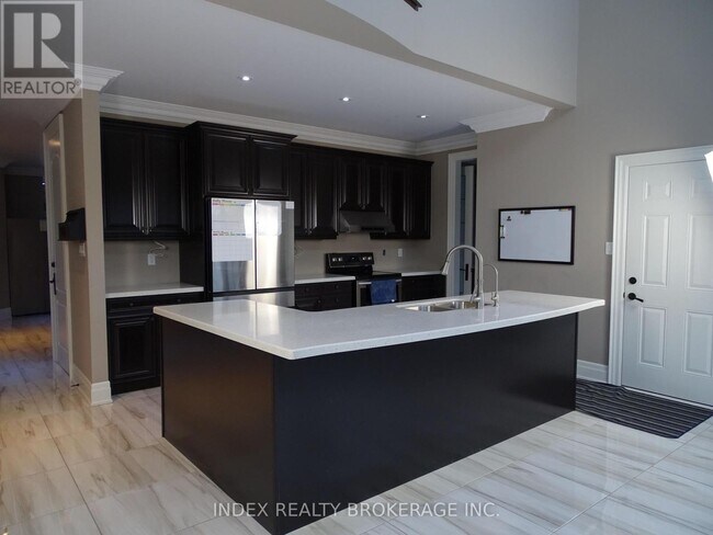 Photo - 24 Lloyd Sanderson Dr