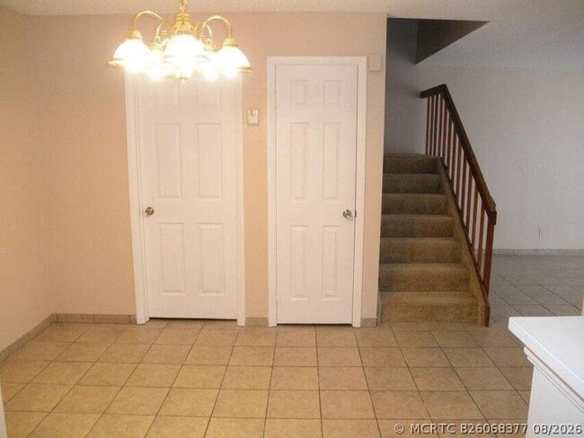 Photo - 584 Springdale Cir