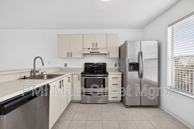 2512 Woodgate Blvd