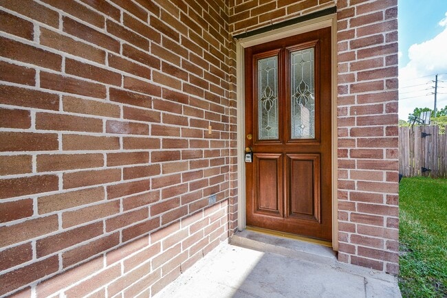 Photo - 15506 Hickory Dale St