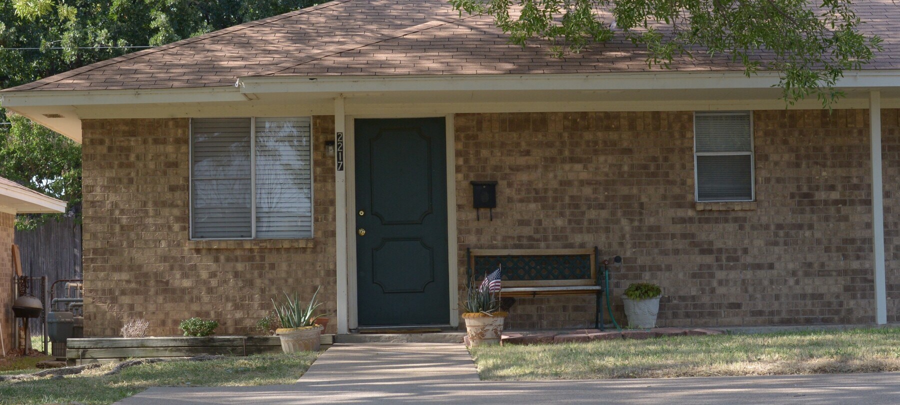 Photo - 2223 Lavern St Townhome