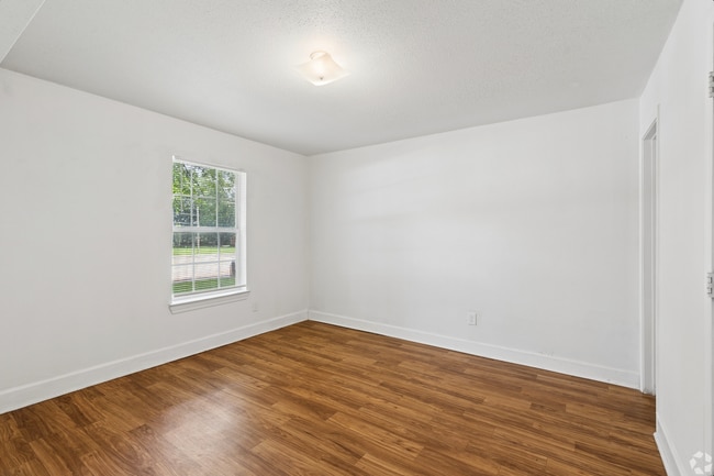 Photo - Parkway Place Apartments