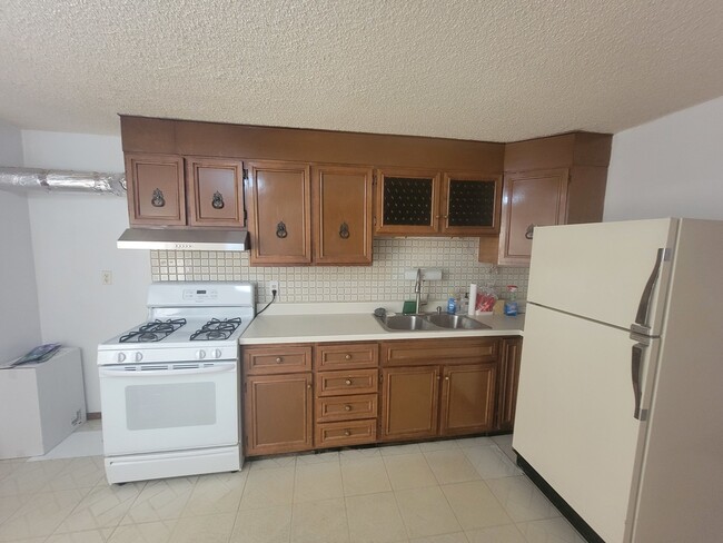 Photo - 309 W 24th Pl