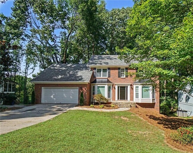 8541 Birch Hollow Dr