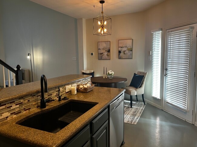 Photo - 1796 Massey Dr