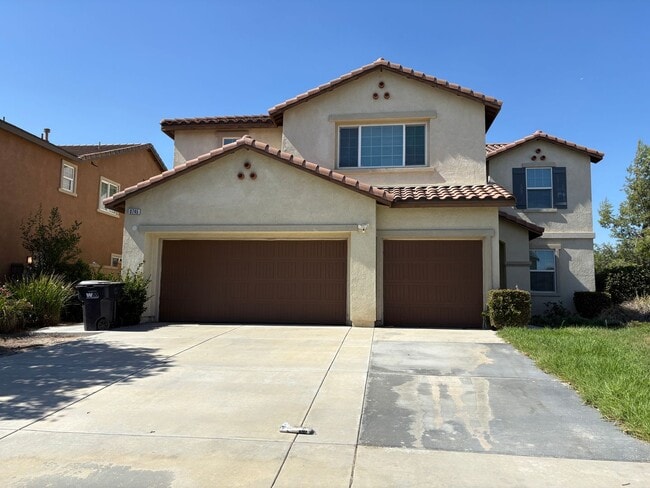 Building Photo - Welcome to this stunning 5-bedroom, 3-bath... Rental