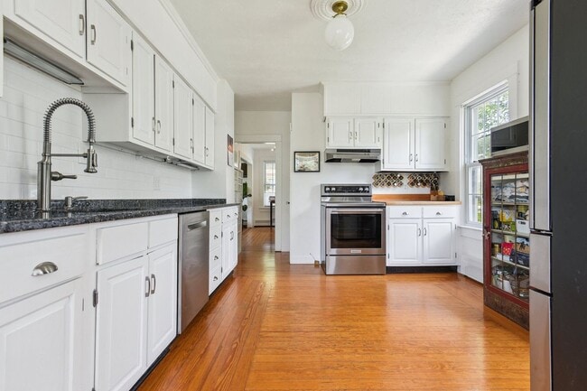 Photo - 42 Warren Ave