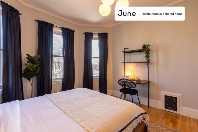 Photo - Room in Shared 4 bed/2 bath home Unit D