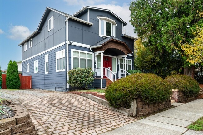 Photo - 8633 Wabash Ave S