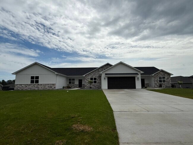 Photo - 2600 Chambers Xing