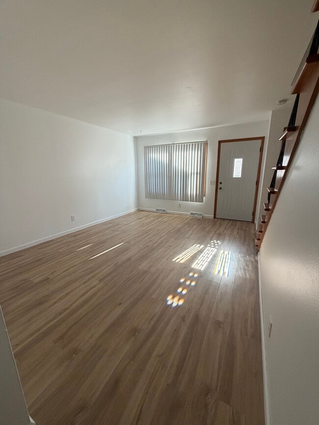Photo - 4318 Lumley Rd