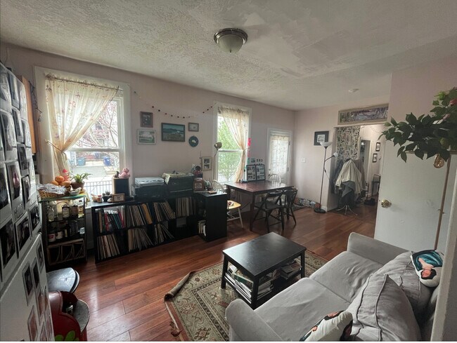 Photo - 24 Linden St Unit 1