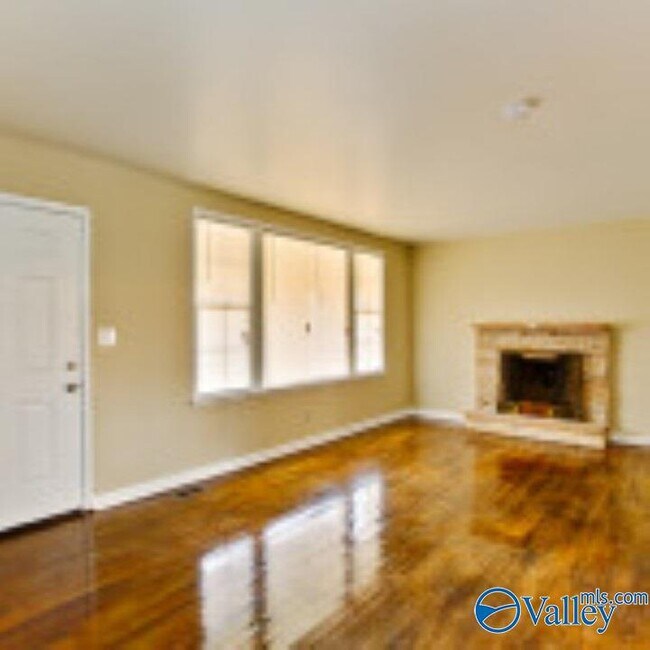 Photo - 4309 Memorial Pkwy NW House