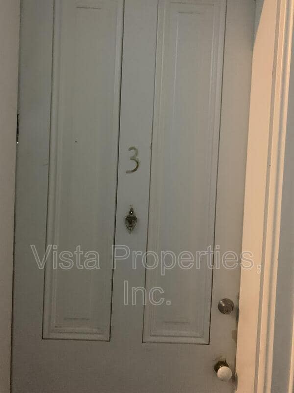 Photo - 514 W Oak St