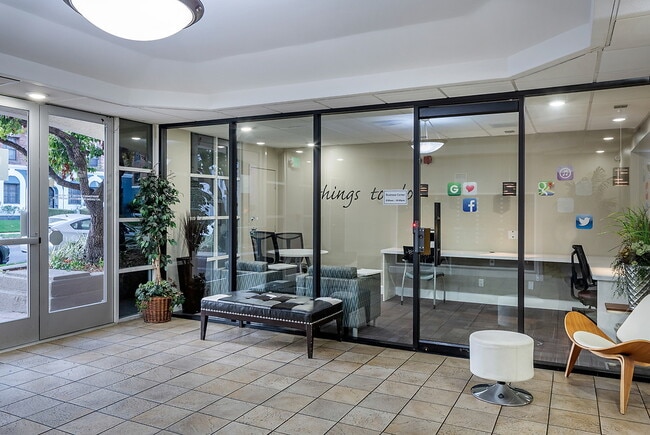 Photo - Essex Properties at Miracle Mile