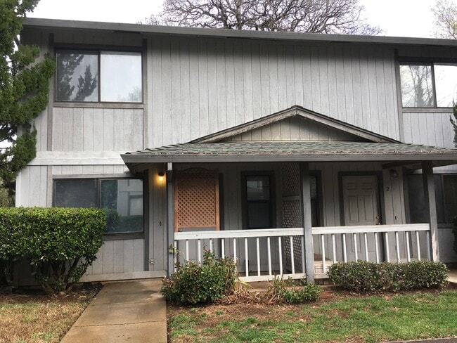 Building Photo - 2601 Oxford Rd Unit 1