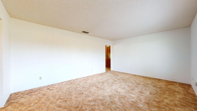 Photo - 827 N Armstrong Ave