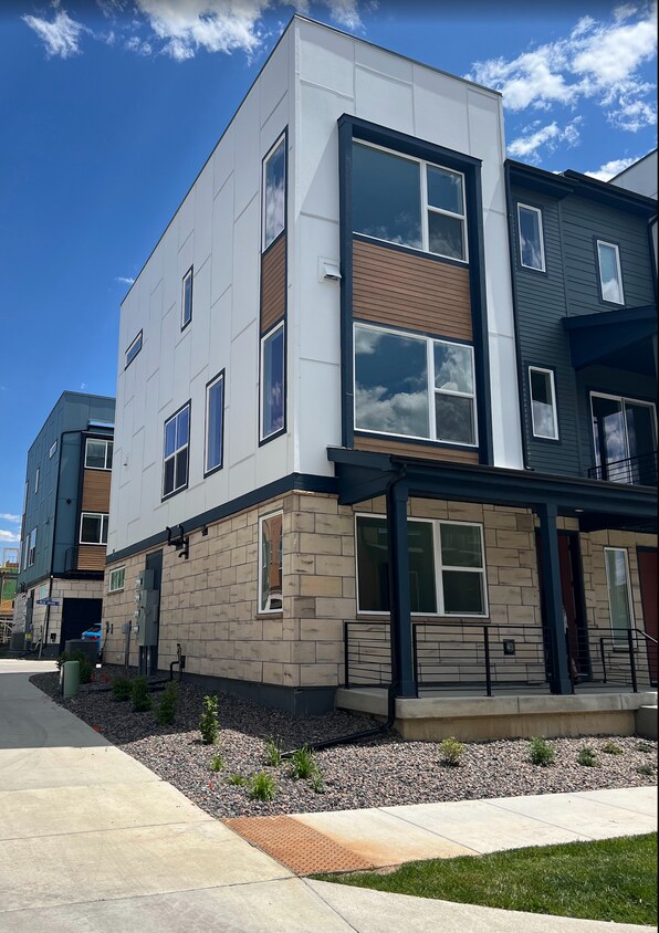Spacious townhome - 2545 Josephine Way (Superior, CO)