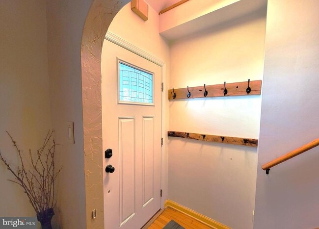 Photo - 214 Villanova Rd