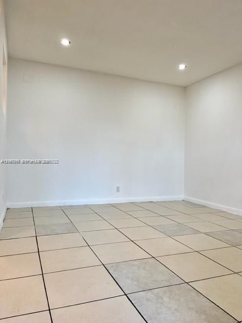 1204 NE 5th Ave Unit 3