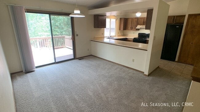 Photo - 850 Quail Lake Cir