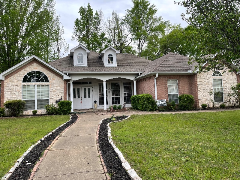 Photo - 1208 River Bend Dr House