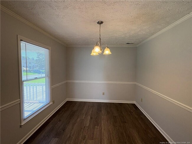 Photo - 524 Old Farm Rd