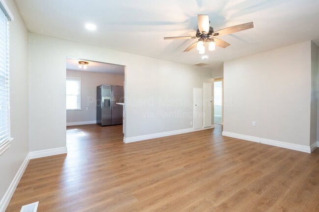 Photo - 547 N Custer St