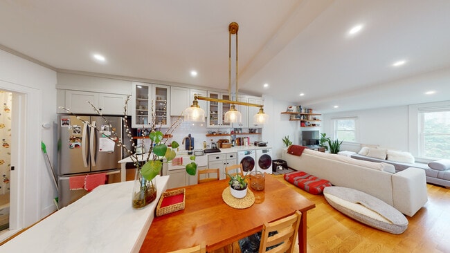 Photo - 227 Amory St Unit 2