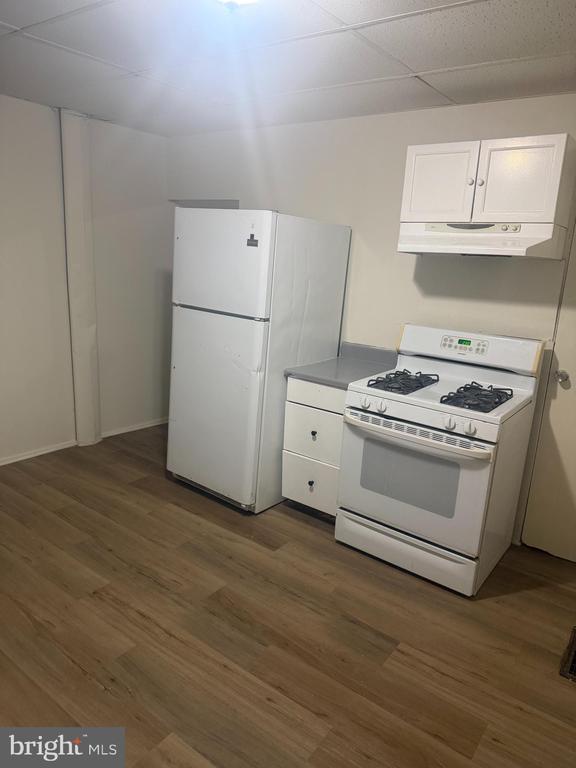 Building Photo - 802 Fairbanks Ave