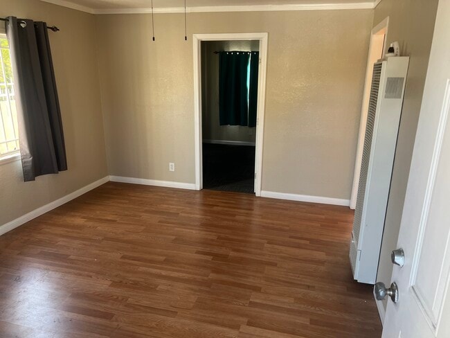 Living room - 2218 Naomi Ave House Unit 1