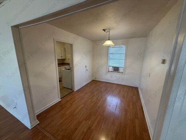 Photo - Spacious 3-bedroom 1 bath home