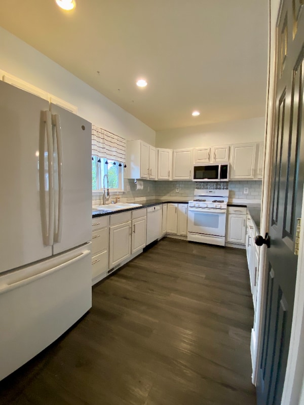 Photo - 200 Whispering Pine Pl