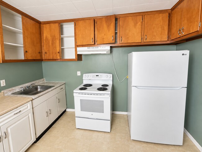 Photo - 136 N Broad St