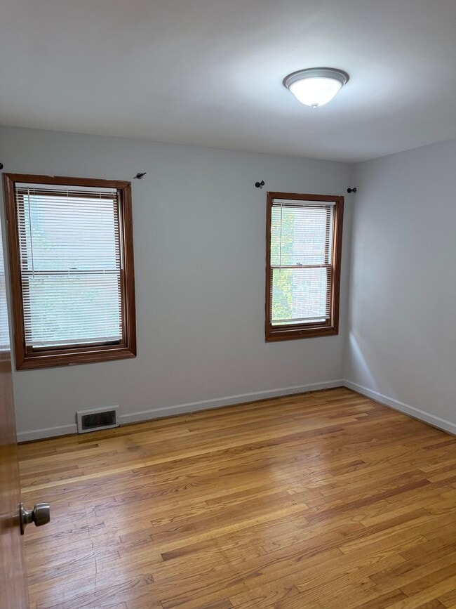 Photo - 5238 N California Ave Unit Budlong Woods Area