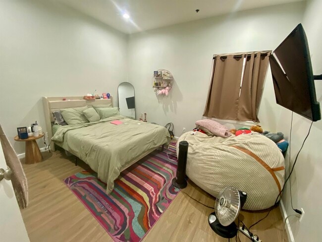 Photo - 517 74th St Unit 204