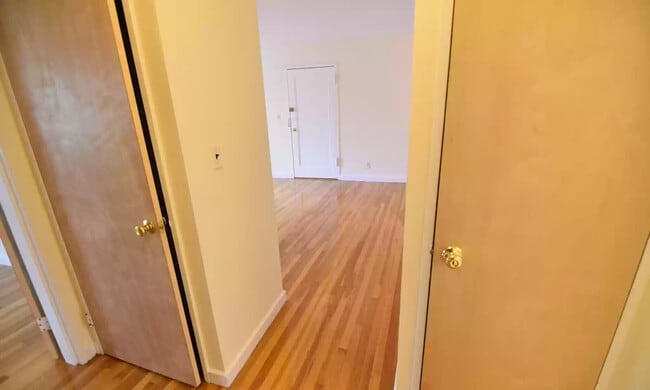 Photo - 73 Parkman St