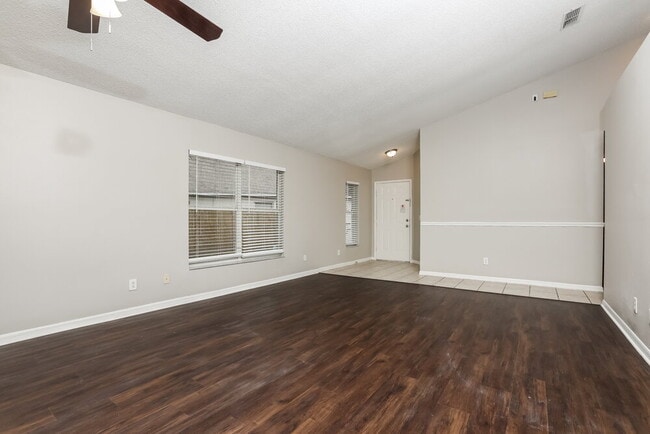 Photo - 13709 Valleybrooke Ln