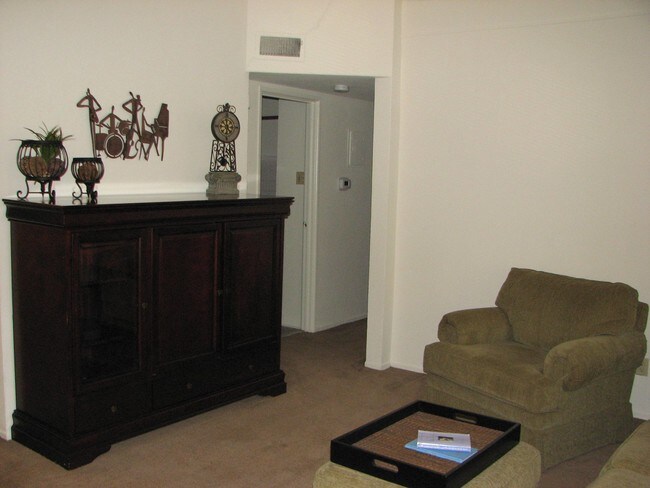 Hickory Trace Apartments