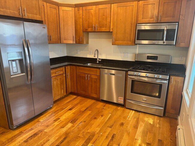 Building Photo - 81 Tremont St