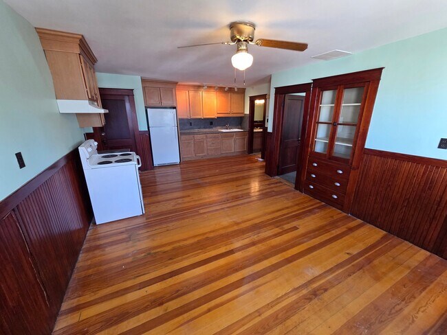 Photo - 152 Maple St Unit 3N