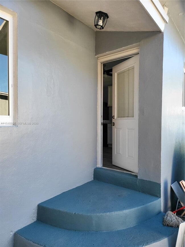 Photo - 123 NW 59th St Unidad C