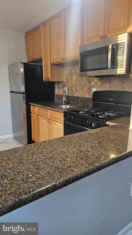 Photo - 6007 Bingham St