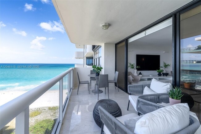 Building Photo - 5757 Collins Ave Unit 2207
