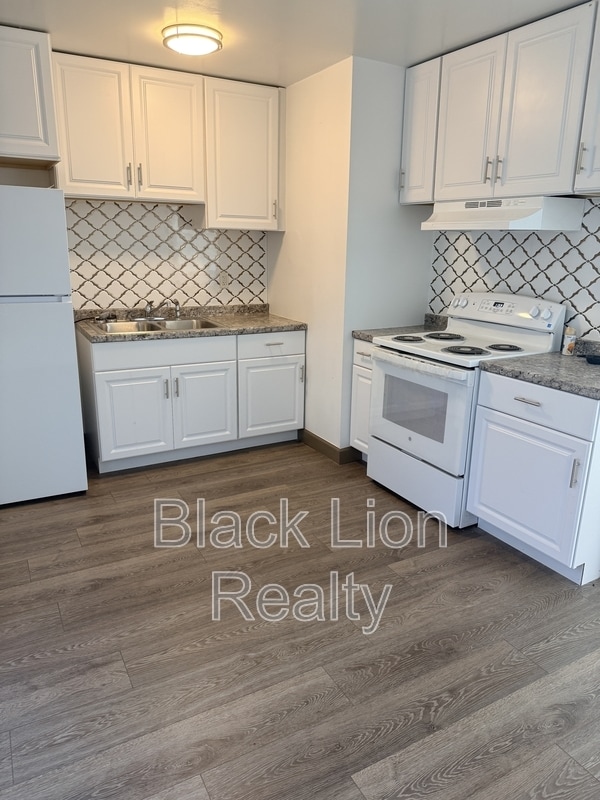 Photo - 930 Quash St