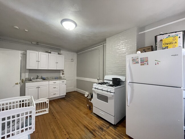 Photo - 168 Endicott St Rental