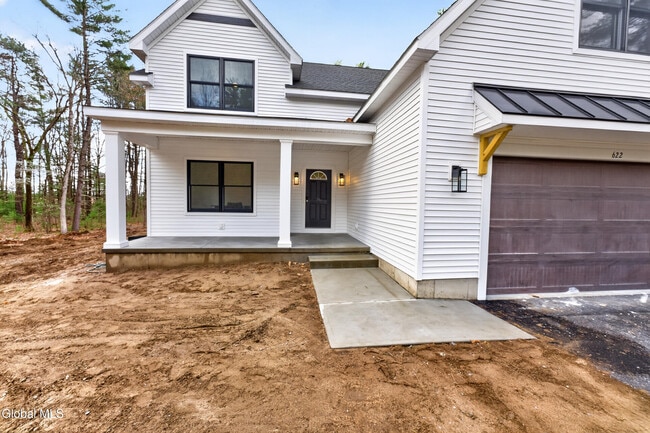 Photo - 622 Acland Blvd