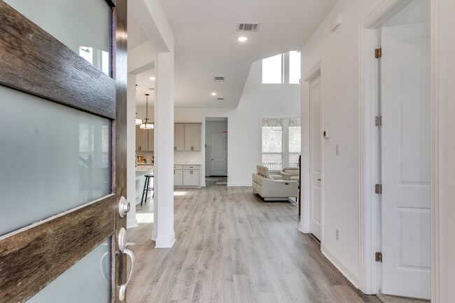 Photo - 2808 Stone Branch Dr