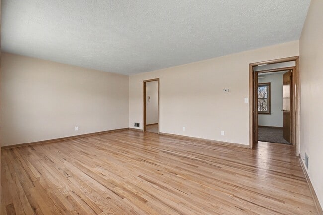 Photo - 2406 S 46th St