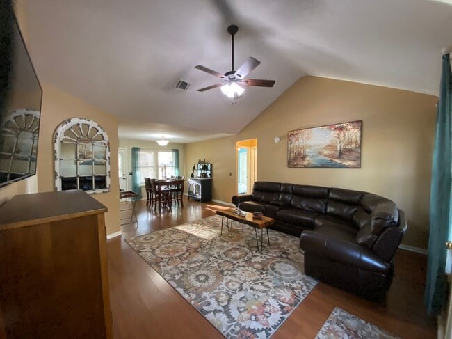 Photo - 254 E Sunset Dr
